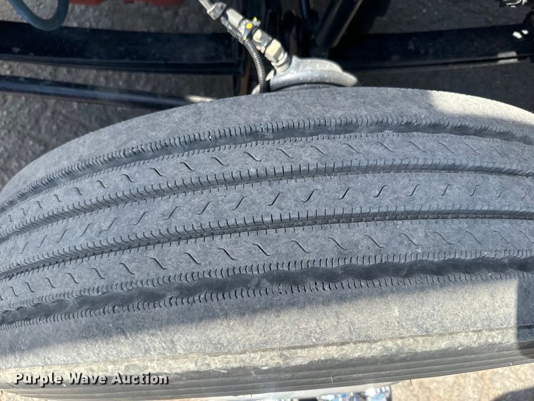 image for item EH5478 2019 Kenworth  T680 semi truck