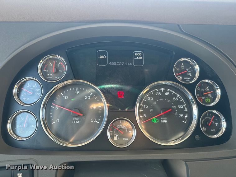 image for item EH5479 2019 Kenworth T680 semi truck