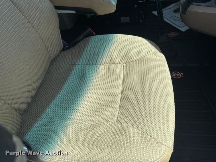 image for item EH5479 2019 Kenworth T680 semi truck