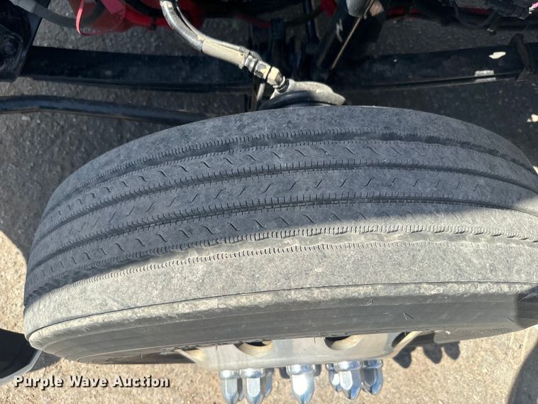 image for item EH5479 2019 Kenworth T680 semi truck