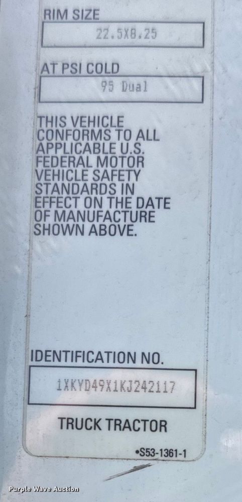 image for item EH5479 2019 Kenworth T680 semi truck