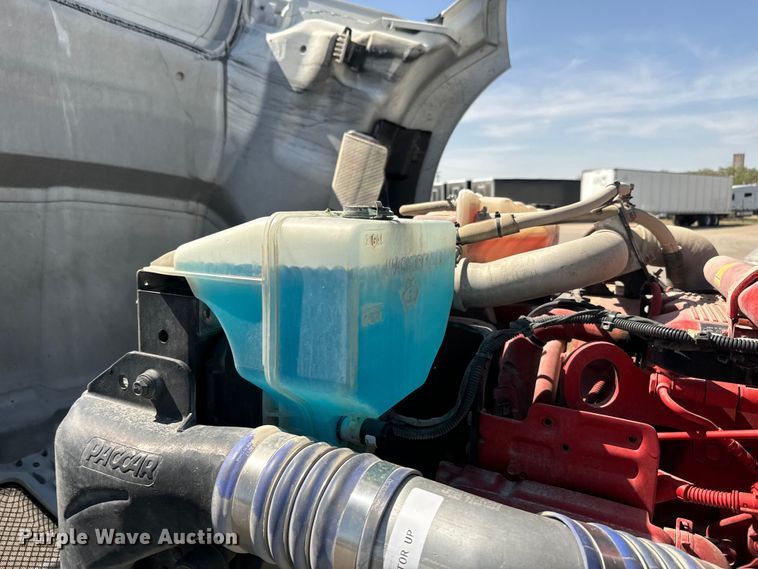 image for item EH5480 2019 Kenworth T680 semi truck