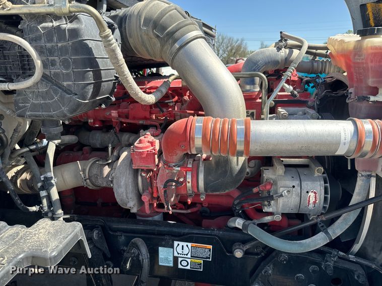 image for item EH5480 2019 Kenworth T680 semi truck