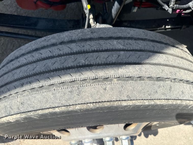 image for item EH5480 2019 Kenworth T680 semi truck