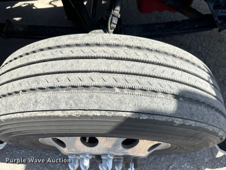 image for item EH5480 2019 Kenworth T680 semi truck