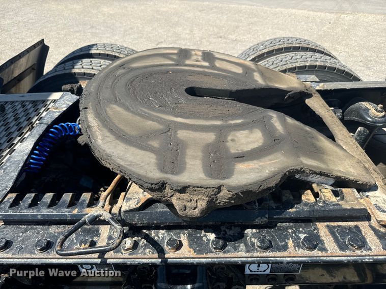 image for item EH5481 2019 Kenworth T680 semi truck