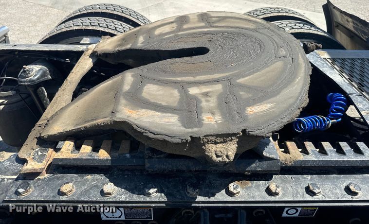 image for item EH5481 2019 Kenworth T680 semi truck