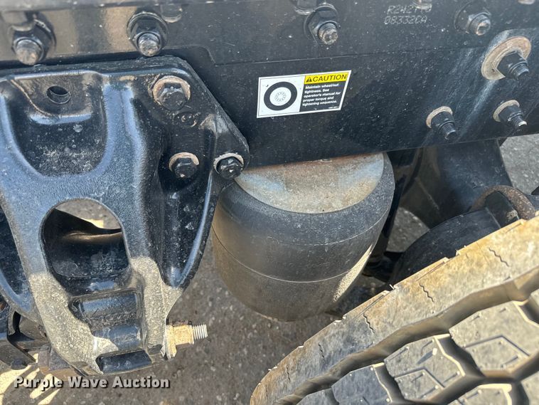 image for item EH5481 2019 Kenworth T680 semi truck