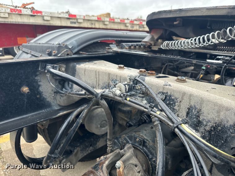 image for item EH5490 2017 Kenworth T680 semi truck