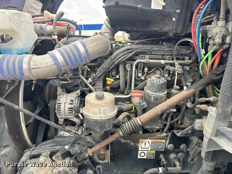 image for item EH5490 2017 Kenworth T680 semi truck