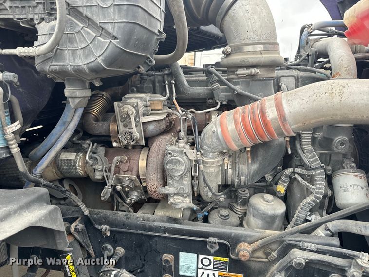 image for item EH5490 2017 Kenworth T680 semi truck