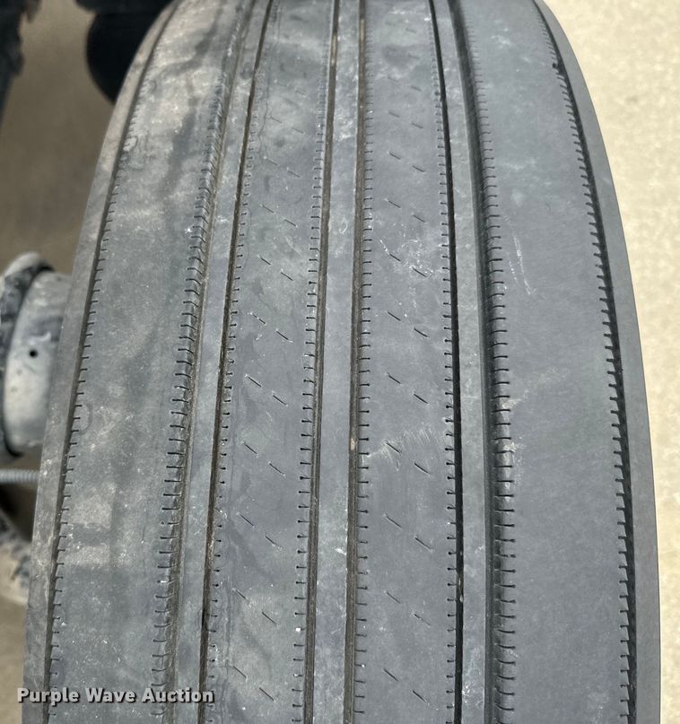 image for item EH5490 2017 Kenworth T680 semi truck