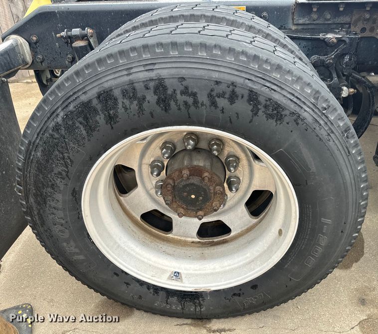 image for item EH5490 2017 Kenworth T680 semi truck