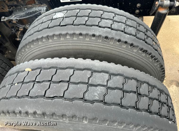 image for item EH5490 2017 Kenworth T680 semi truck