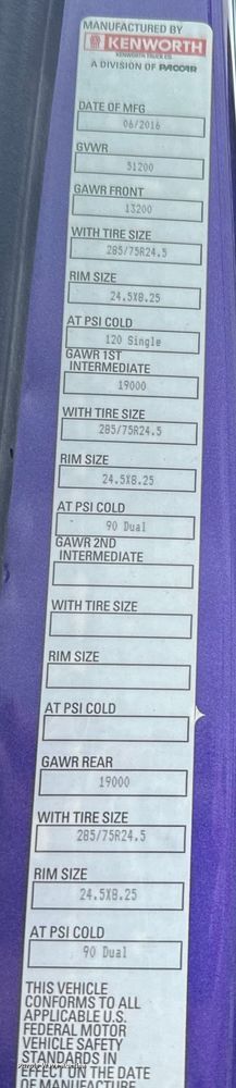 image for item EH5490 2017 Kenworth T680 semi truck