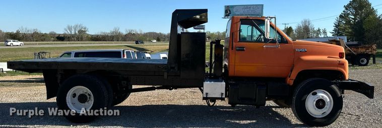 image for item EH6671 1990 GMC TopKick flatbed truck