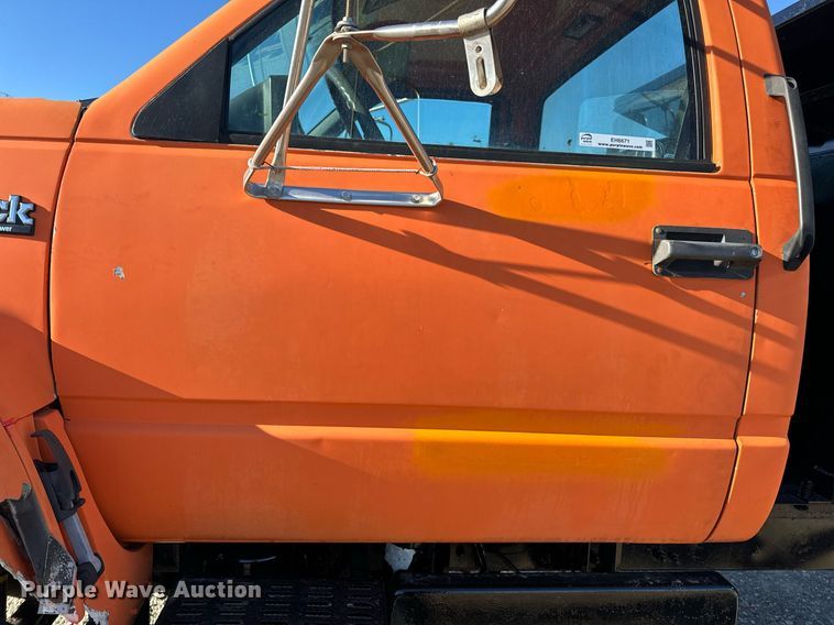 image for item EH6671 1990 GMC TopKick flatbed truck