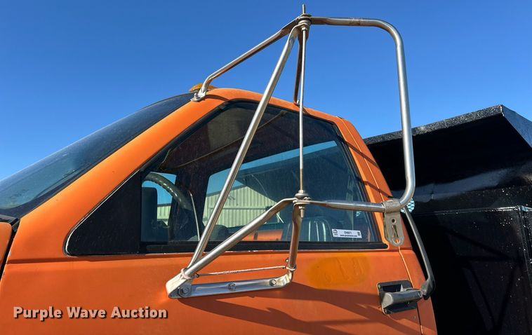 image for item EH6671 1990 GMC TopKick flatbed truck