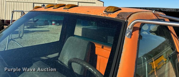 image for item EH6671 1990 GMC TopKick flatbed truck