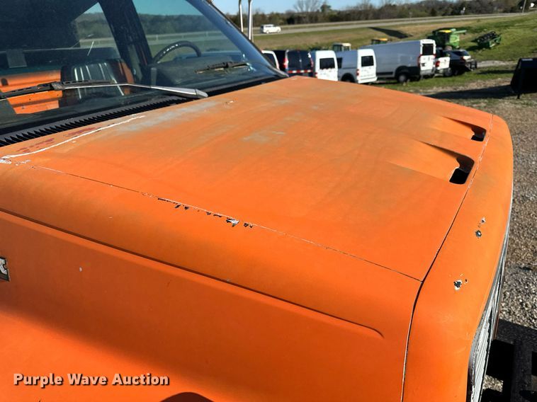 image for item EH6671 1990 GMC TopKick flatbed truck