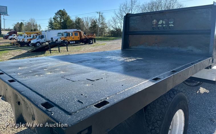 image for item EH6671 1990 GMC TopKick flatbed truck