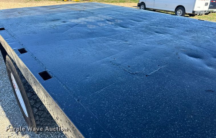 image for item EH6671 1990 GMC TopKick flatbed truck