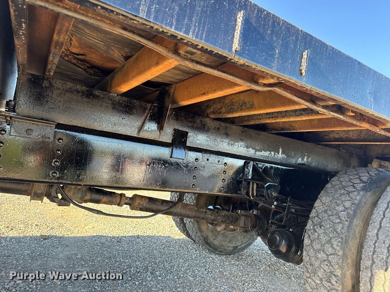 image for item EH6671 1990 GMC TopKick flatbed truck