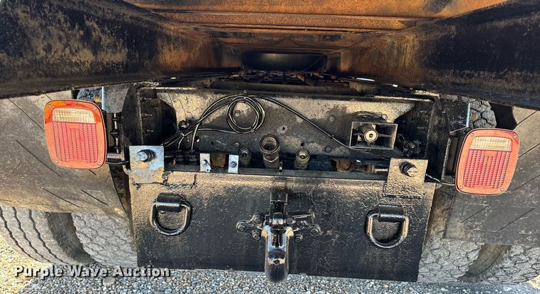 image for item EH6671 1990 GMC TopKick flatbed truck