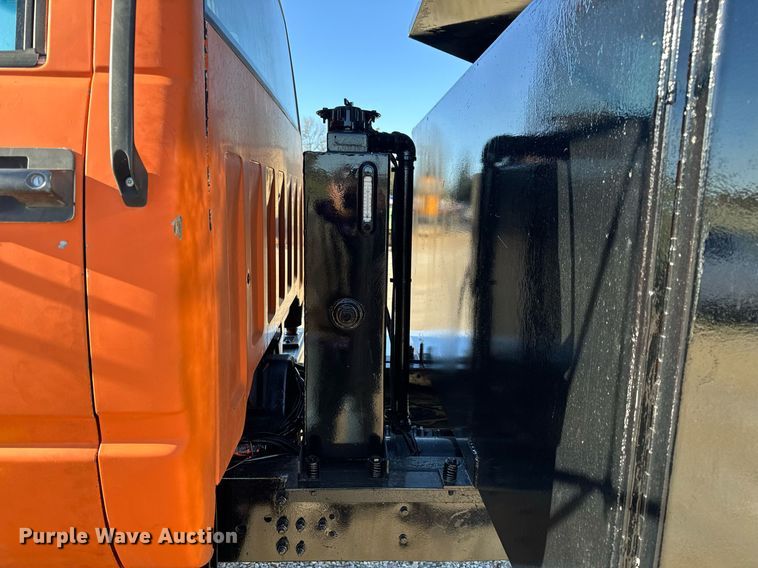 image for item EH6671 1990 GMC TopKick flatbed truck