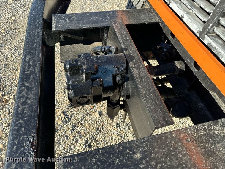 image for item EH6671 1990 GMC TopKick flatbed truck