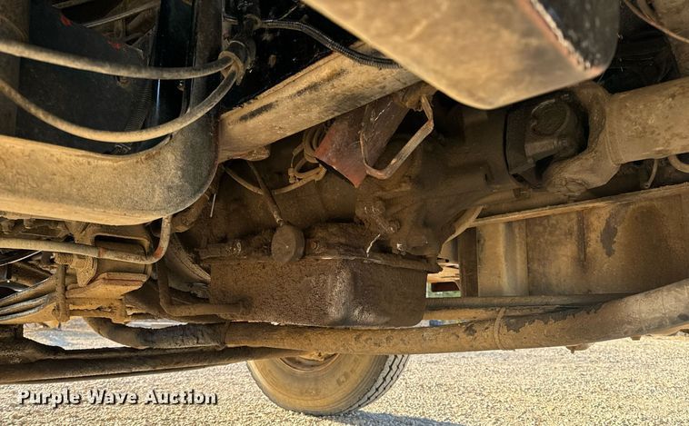 image for item EH6671 1990 GMC TopKick flatbed truck