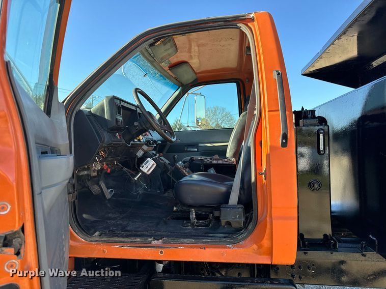 image for item EH6671 1990 GMC TopKick flatbed truck