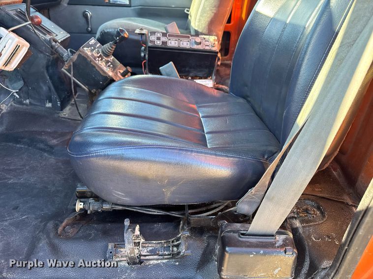 image for item EH6671 1990 GMC TopKick flatbed truck