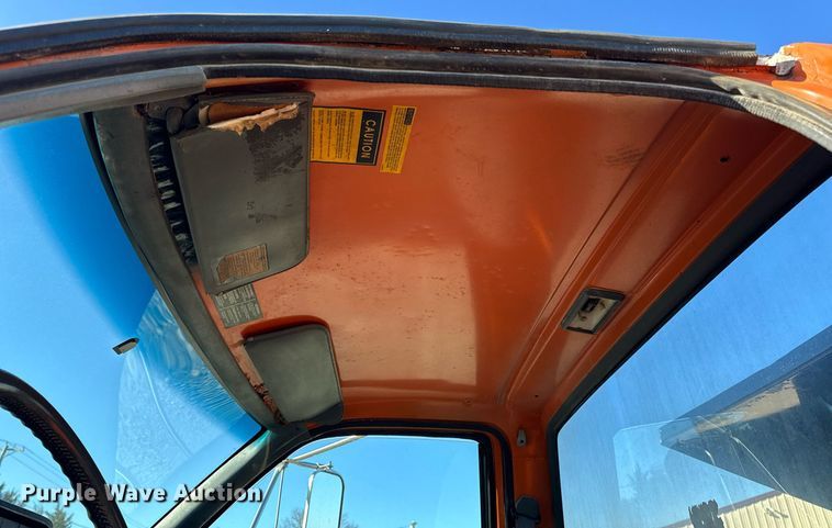 image for item EH6671 1990 GMC TopKick flatbed truck