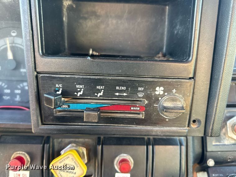 image for item EH6671 1990 GMC TopKick flatbed truck