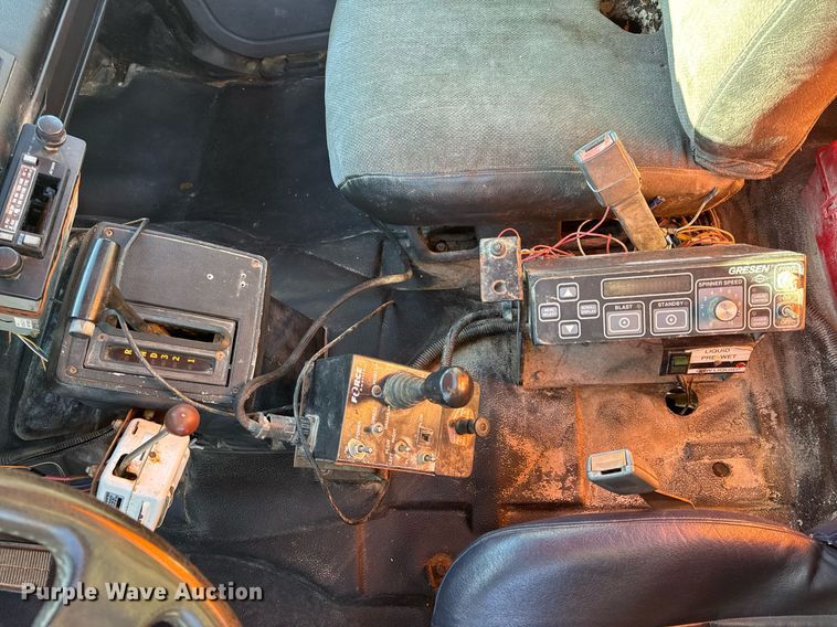 image for item EH6671 1990 GMC TopKick flatbed truck