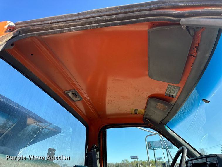 image for item EH6671 1990 GMC TopKick flatbed truck