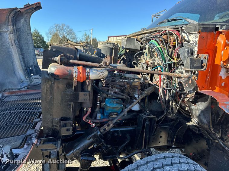 image for item EH6671 1990 GMC TopKick flatbed truck