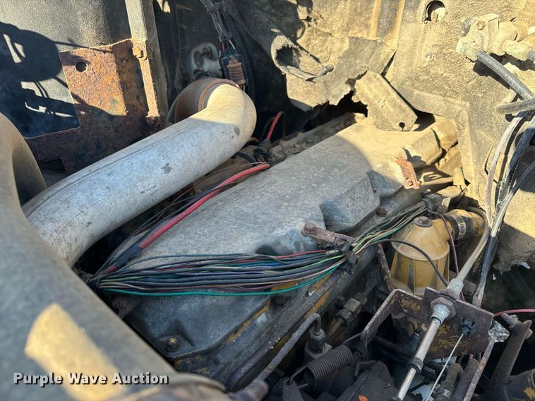 image for item EH6671 1990 GMC TopKick flatbed truck