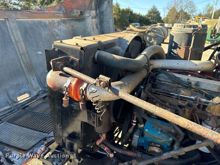 image for item EH6671 1990 GMC TopKick flatbed truck