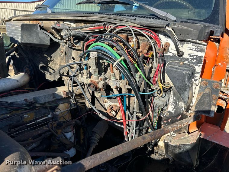 image for item EH6671 1990 GMC TopKick flatbed truck