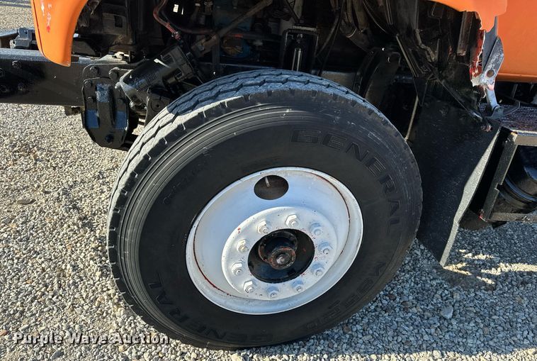 image for item EH6671 1990 GMC TopKick flatbed truck