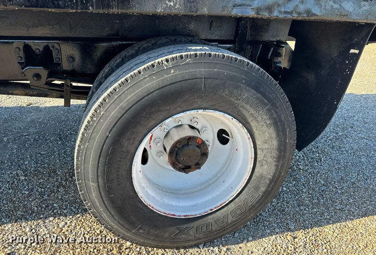 image for item EH6671 1990 GMC TopKick flatbed truck