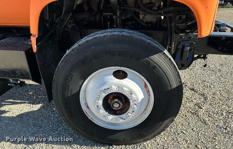 image for item EH6671 1990 GMC TopKick flatbed truck