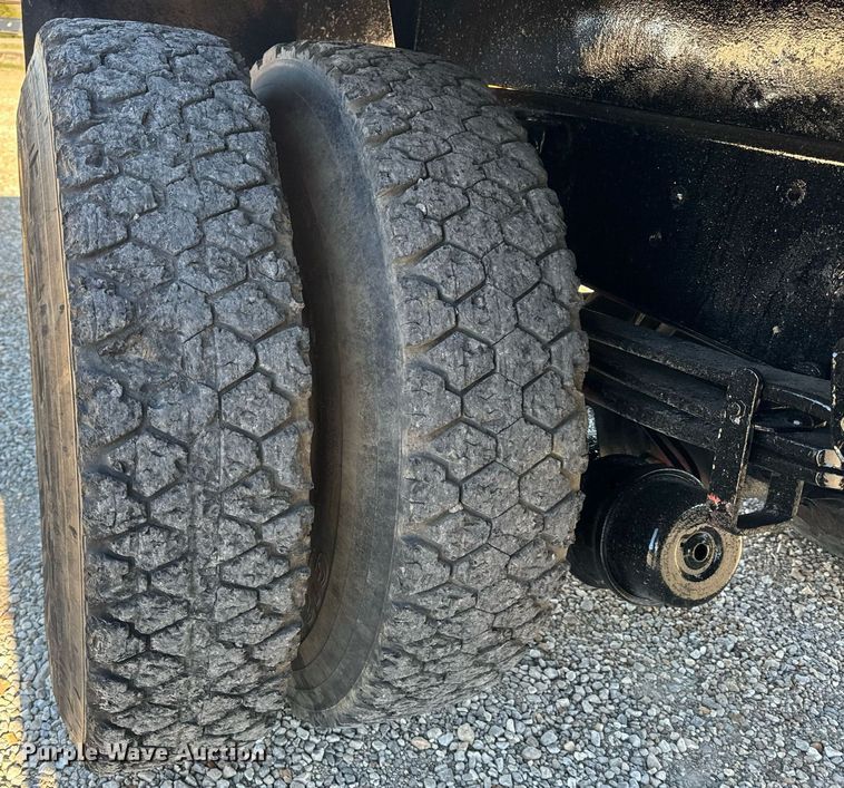 image for item EH6671 1990 GMC TopKick flatbed truck