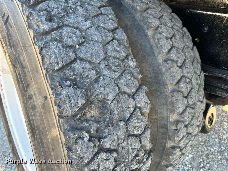 image for item EH6671 1990 GMC TopKick flatbed truck