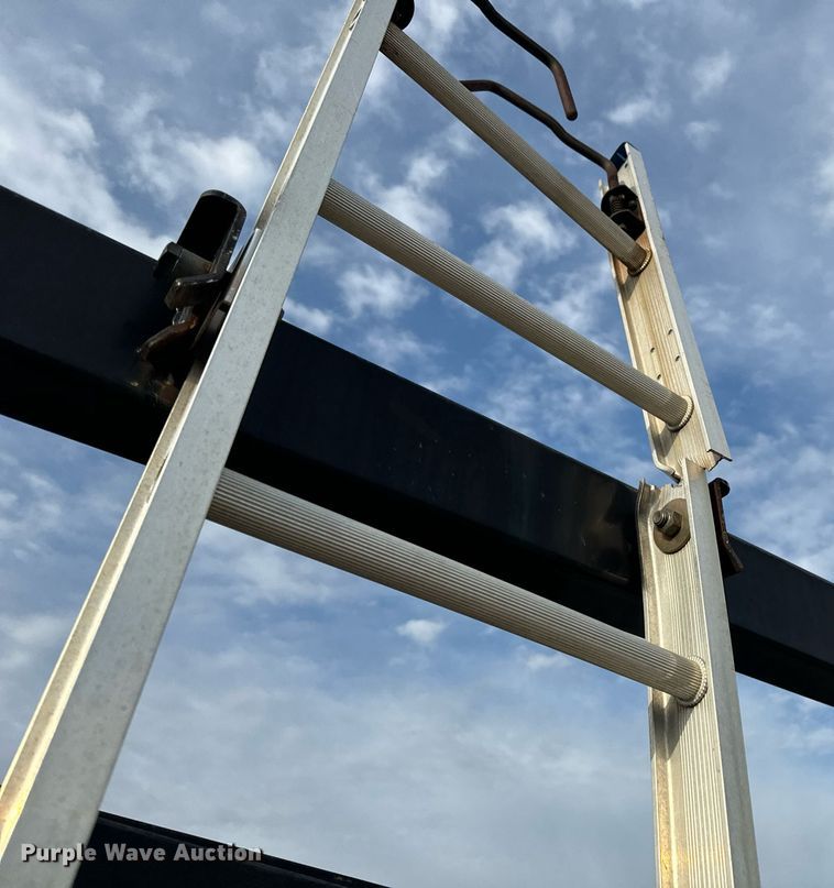 image for item EH6707 2007 Sterling LT9500 car carrier truck