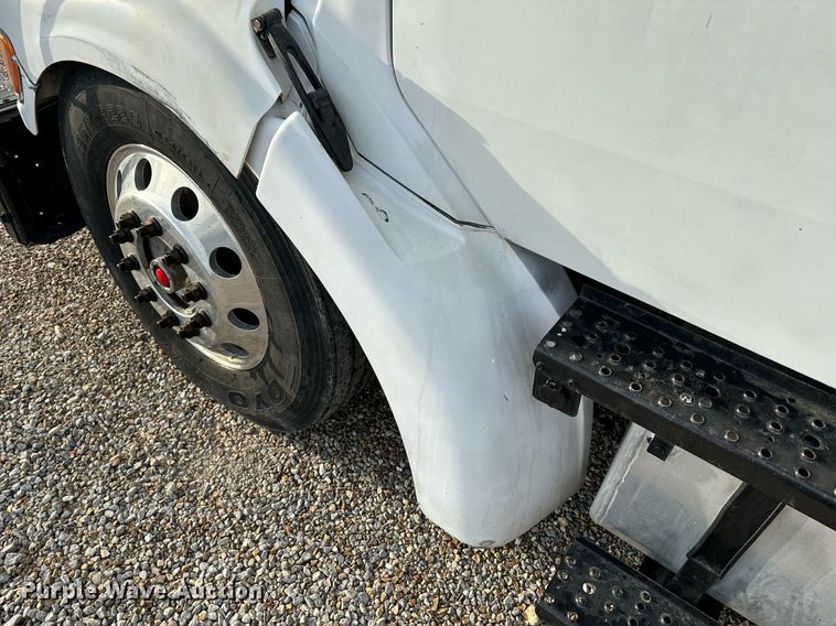 image for item EH6707 2007 Sterling LT9500 car carrier truck