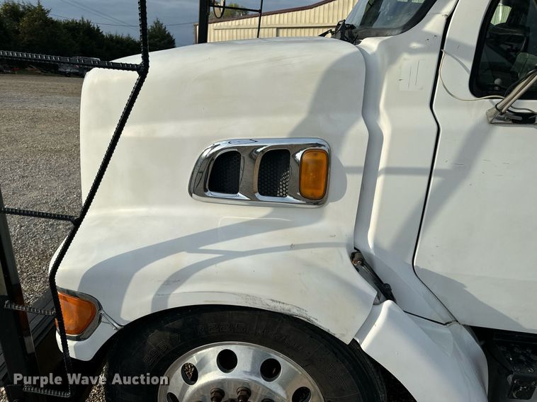 image for item EH6707 2007 Sterling LT9500 car carrier truck