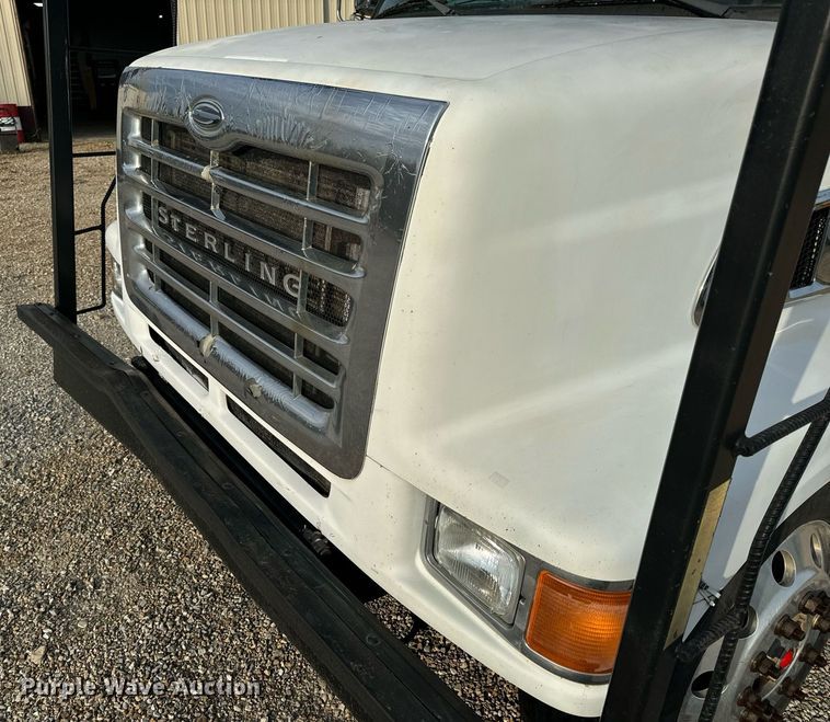 image for item EH6707 2007 Sterling LT9500 car carrier truck